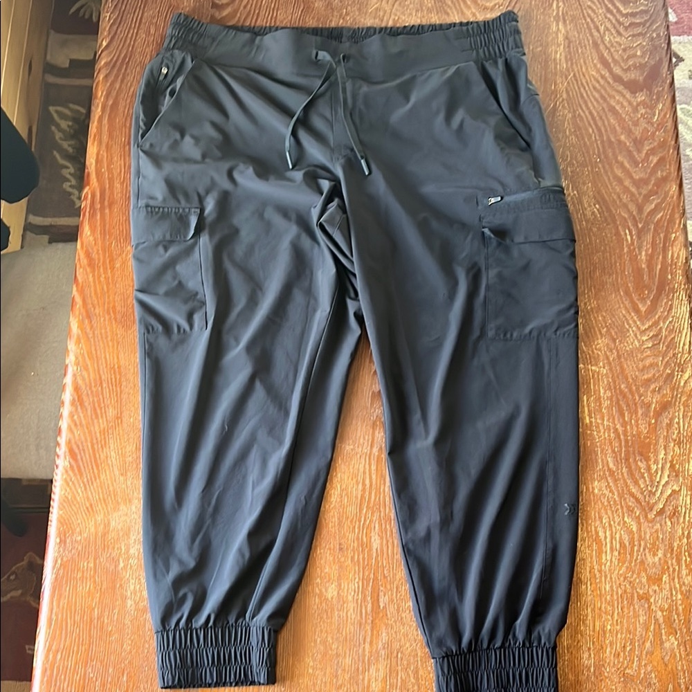 All in motion cargo joggers